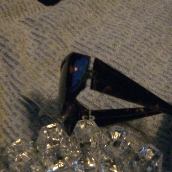 Ladies Polar Vision Shades - Picture 3 of 4